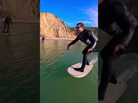Which shred on the red cliffs… @Fliteboard #takeflite #courtintheact #efoil #foilhub #fliteboard