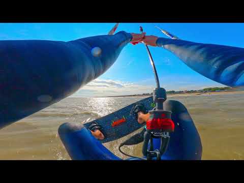 Light wind looping on the 8m Rebel DLab! This thing is amazing when other 8m kites struggle!
