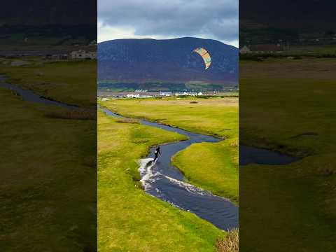 Threading the line! Epic back country kiteboarding in #ireland 🤟 #courtintheact #freeride #kite