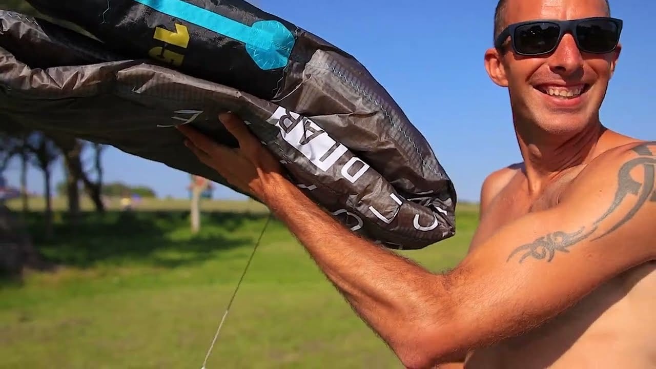 D-LAB! 🥰 The lightest stiffest most responsive light wind kite I’ve ever flown! This… – kitesurf videó…