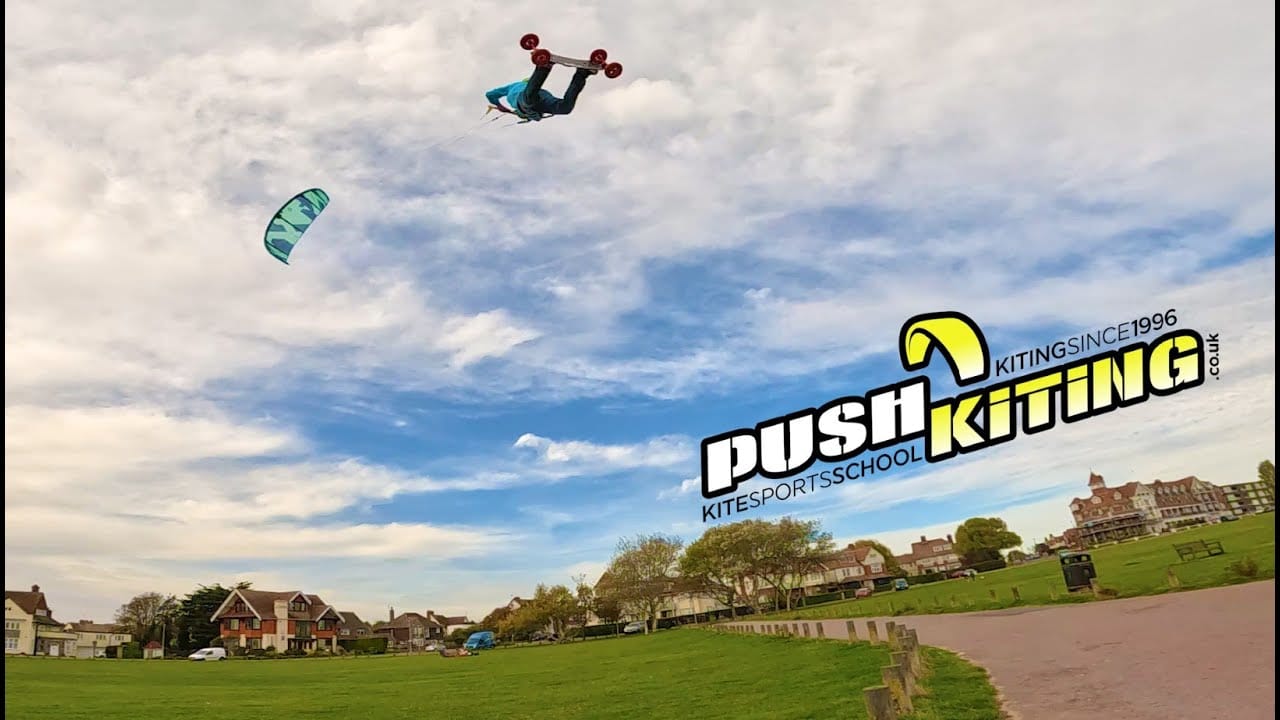This is my favourite all round kite! Epic kite land board session looping on land! 🪁🛹😎 😍🥰❤ – kitesurf…