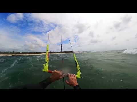Kitesurf Downwinder off Perigian – wave kite tippek